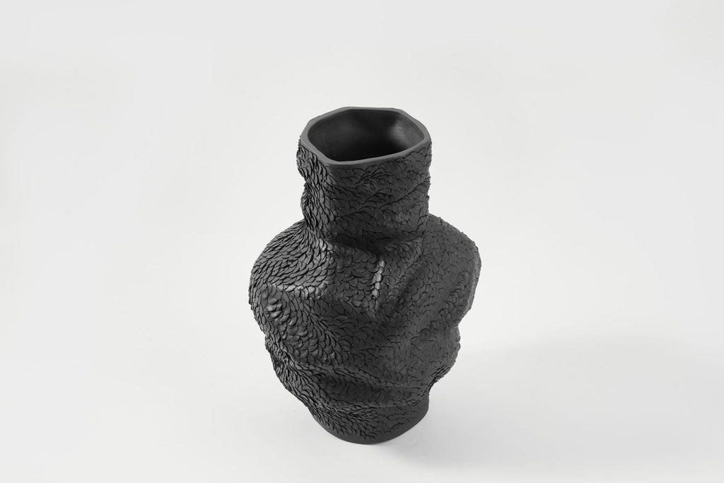 Alysium Vase Medium Ebony