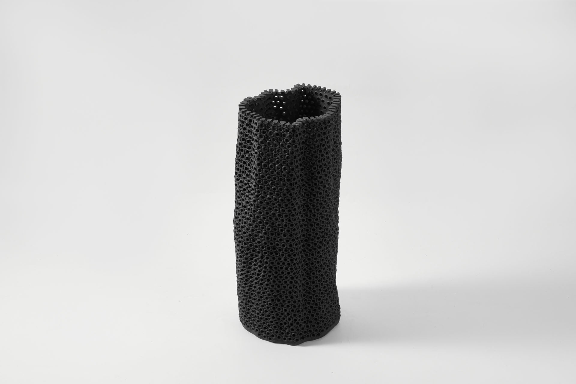 Coralite Vase Ebony