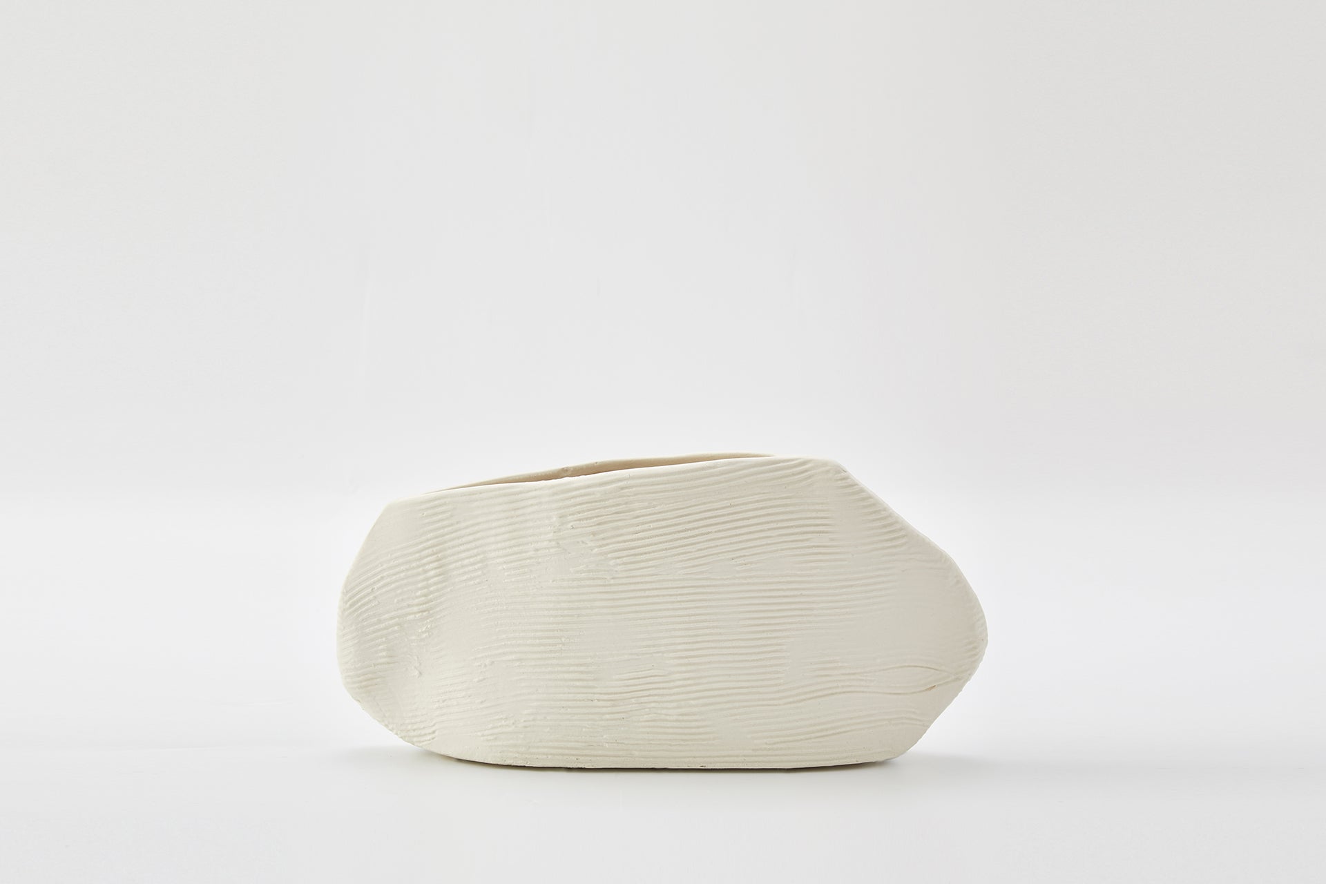 Chalk Vase in Ivory