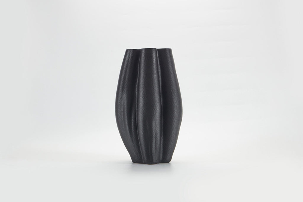 La Mer Vase in Ebony