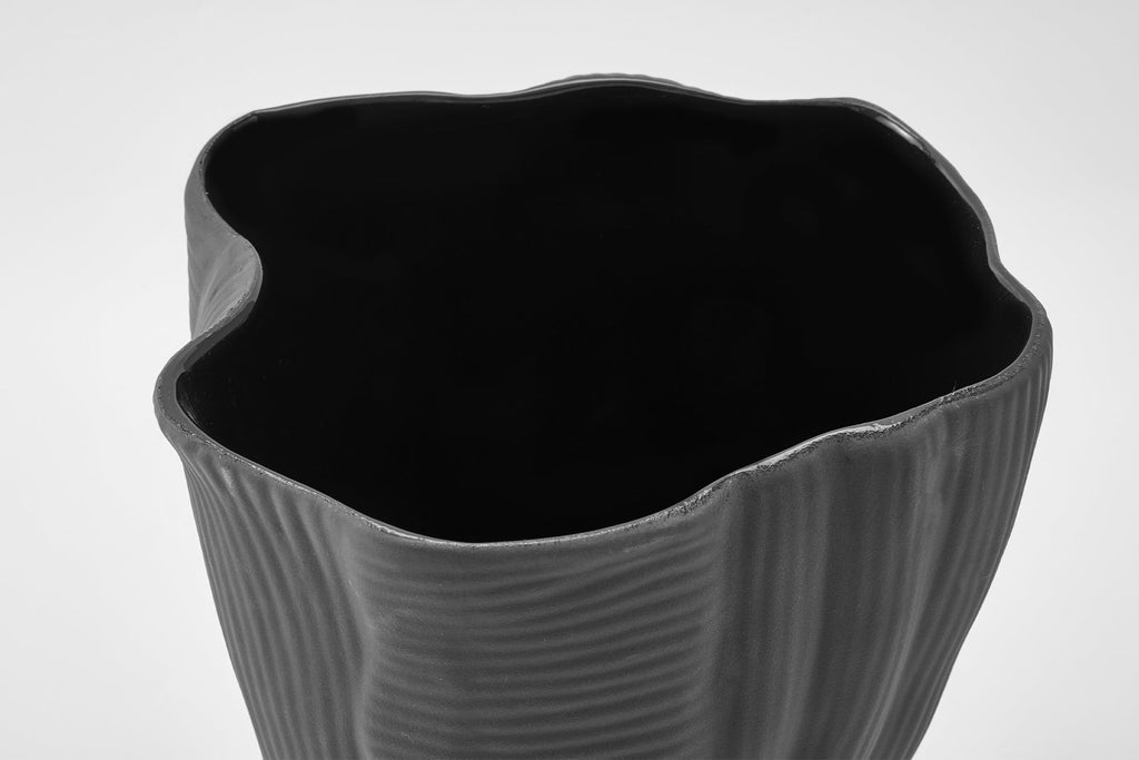 Umi Vase Ebony