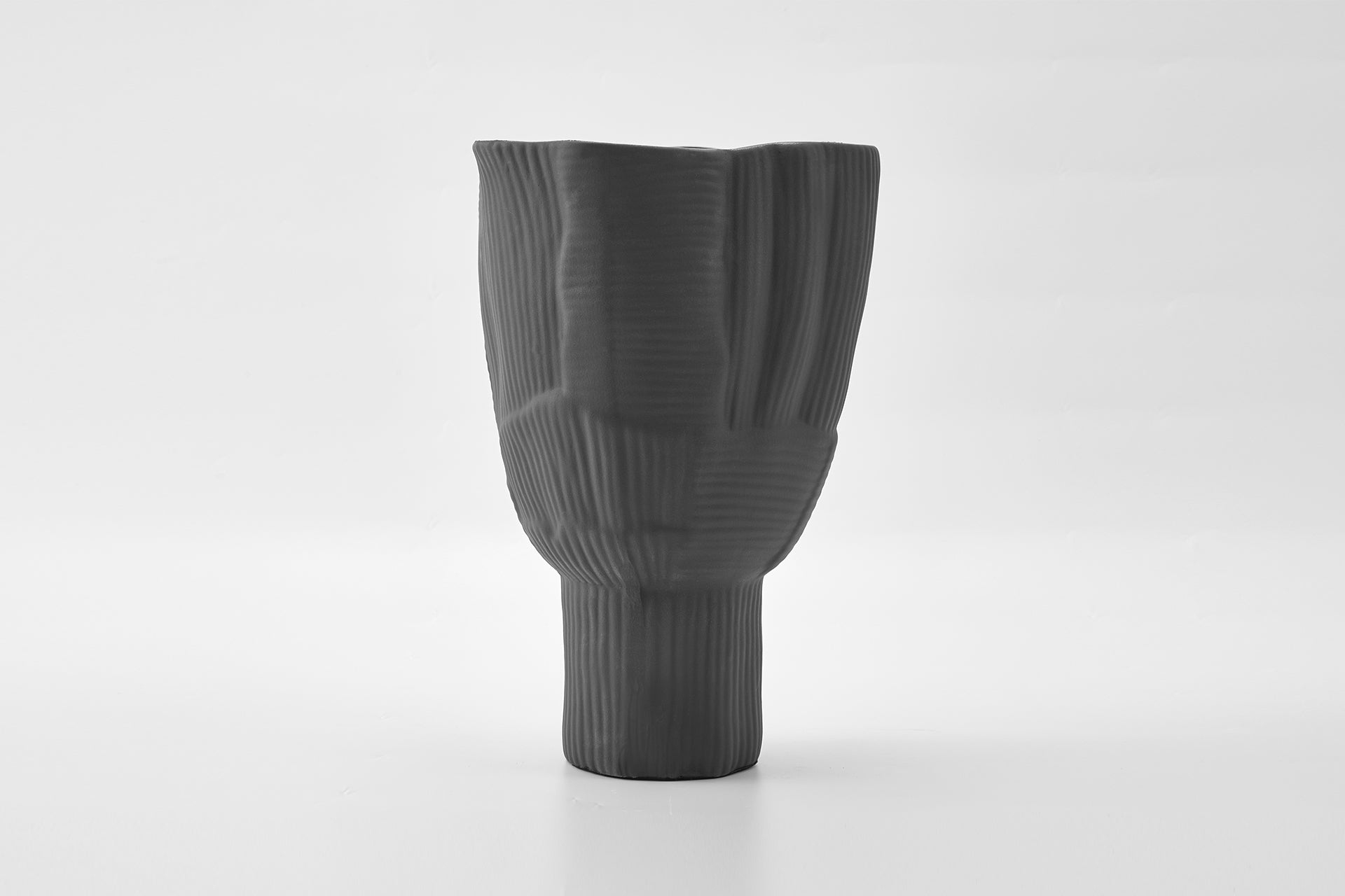 Umi Vase Ebony
